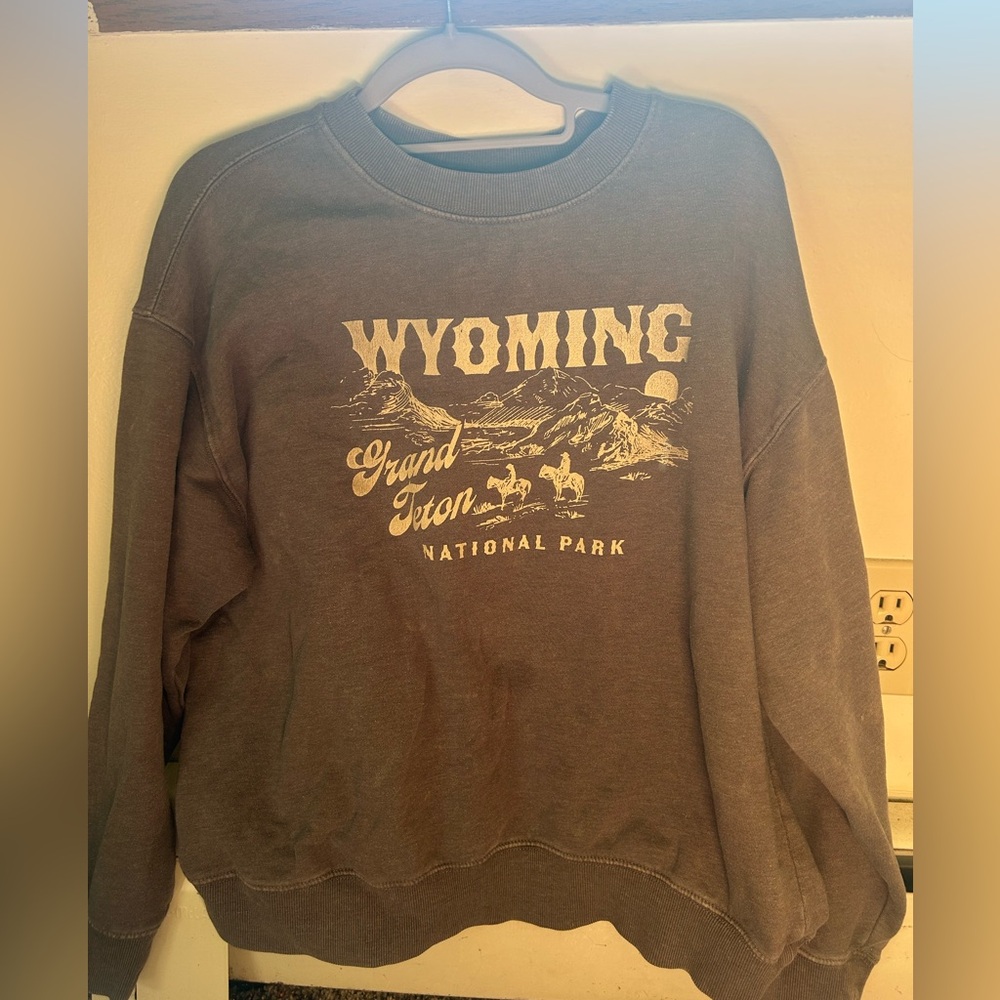 Forever 21 Heather Gray Top